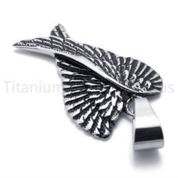 Nuevo Colgante Clásico De Titanio Con Alas De Diablo