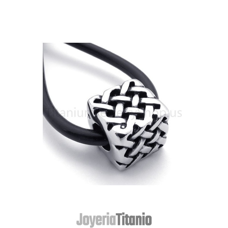 Nuevo Colgante Clásico De Titanio Con Forma De Cubo Nuevo Colgante Clásico De Titanio Con Forma De Cubo