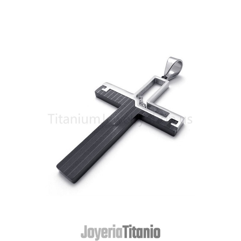 Nuevo Colgante De Titanio Con Cruz Hueca Negra Nuevo Colgante De Titanio Con Cruz Hueca Negra