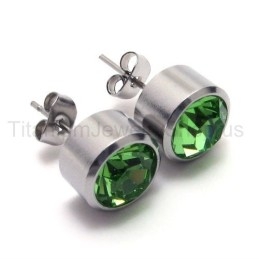 Pendientes De Diamantes Verdes De Titanio Con Tanque De Plata