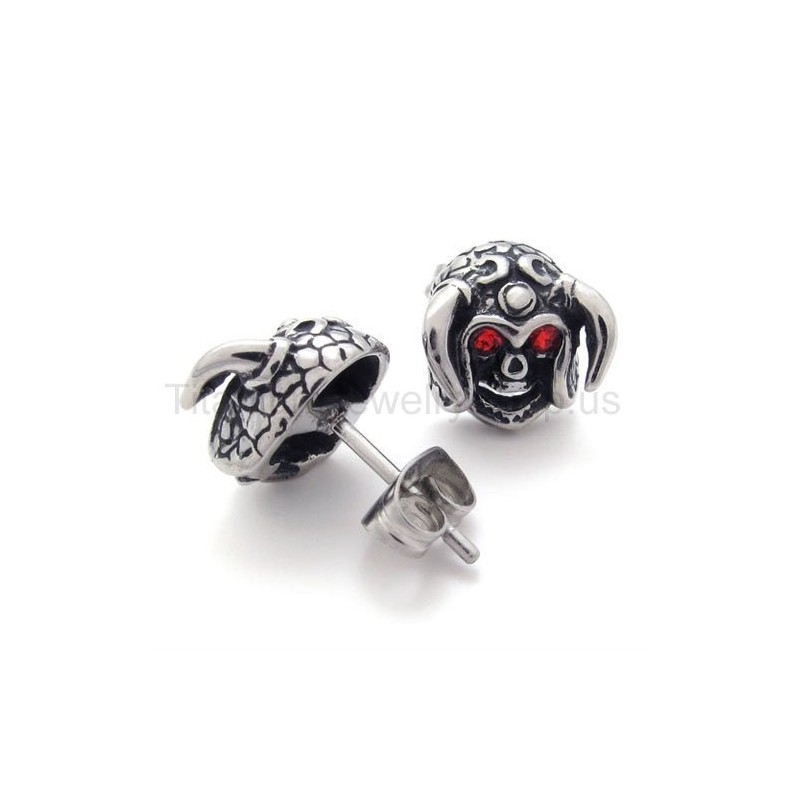 Pendientes De Titanio Con Calavera De Ganado Y Ojos Rojos