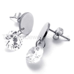 Con Pendientes De Titanio Y Diamantes