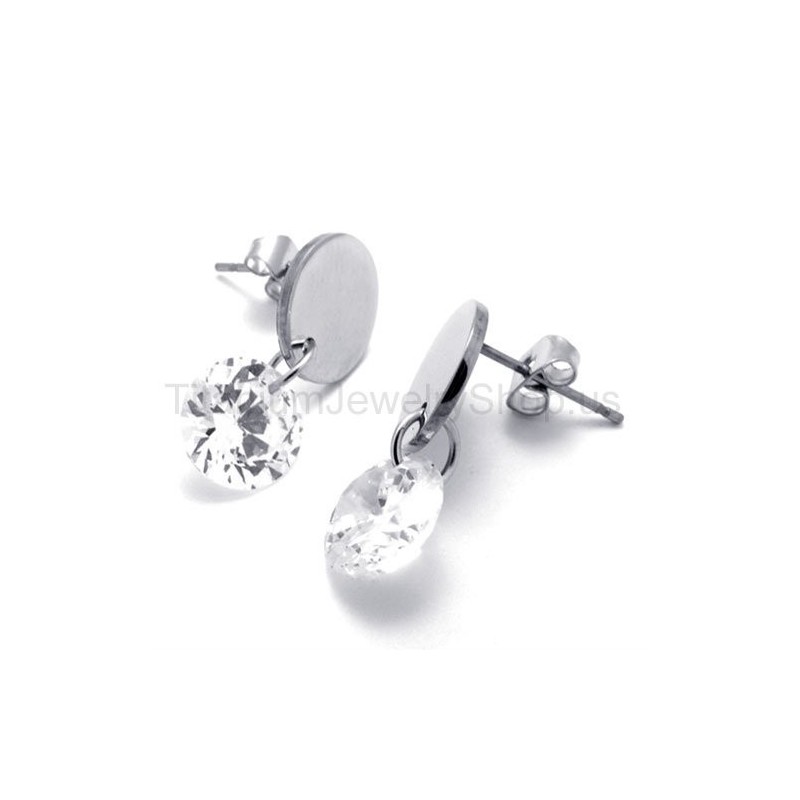 Con Pendientes De Titanio Y Diamantes