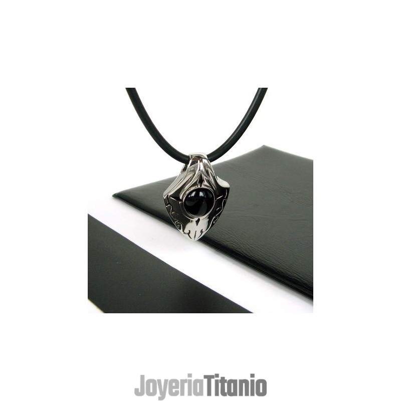 Colgante De Titanio Puro Con Ágata Negra Y Escudo De Hombre Colgante De Titanio Puro Con Ágata Negra Y Escudo De Hombre