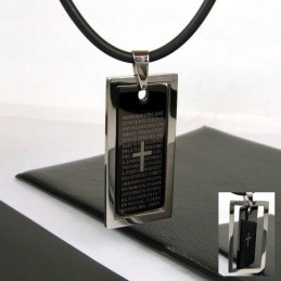 Colgante De Titanio Puro Con La Biblia Y La Cruz Negra De Un Hombre Único