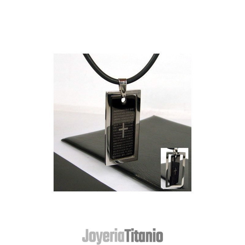 Colgante De Titanio Puro Con La Biblia Y La Cruz Negra De Un Hombre Único