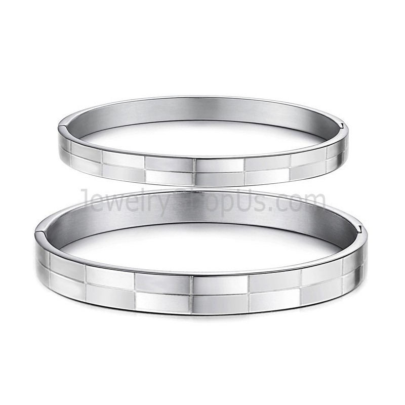 Brazaletes De Pareja De Rejilla Simple De Tatanio C855