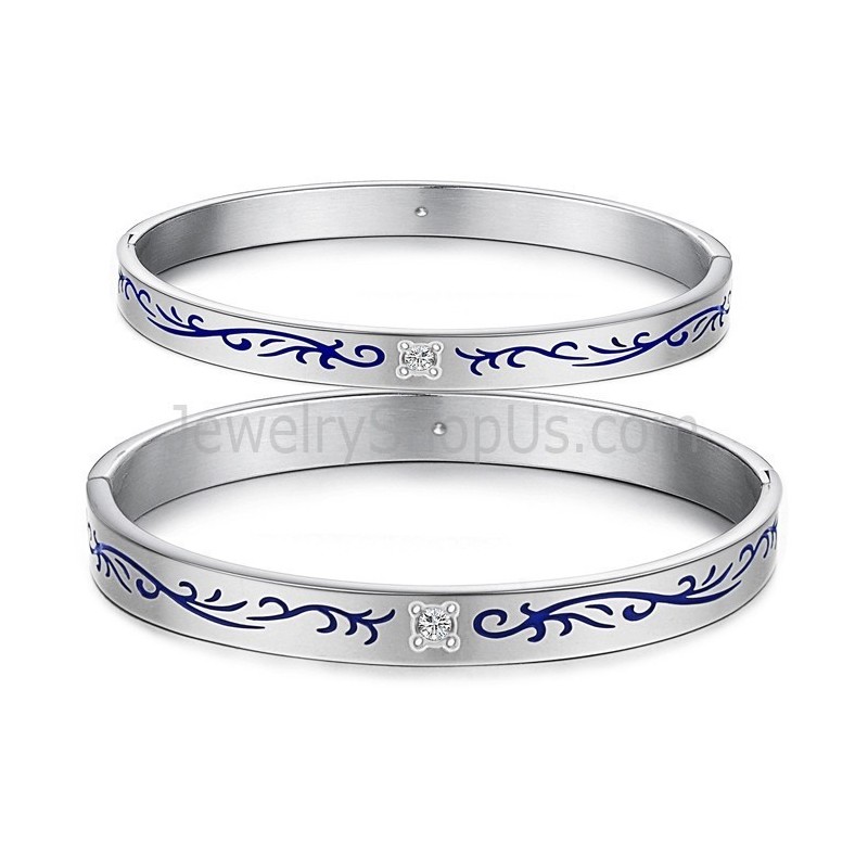 Brazaletes De Pareja De Tatanium Con Flores Azules C858 Brazaletes De Pareja De Tatanium Con Flores Azules C858