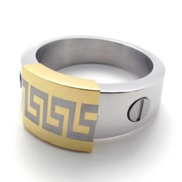Anillo De Titanio Con Detalles Dorados