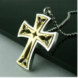 Colgante De Acero De Titanio Con Cruz Dorada De Hombre Noble