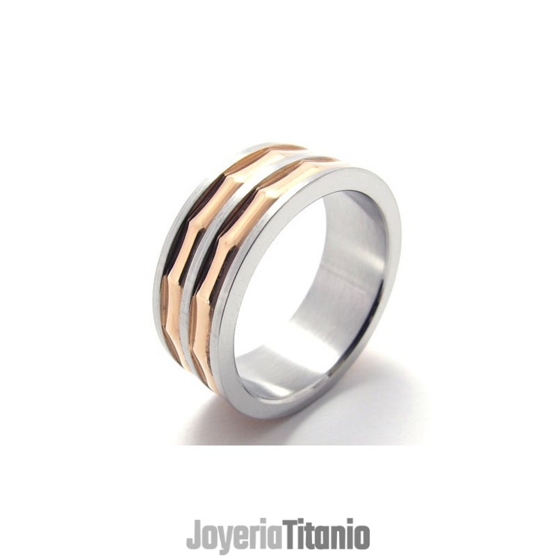 Anillo De Titanio Con Detalles Dorados En Color Café Anillo De Titanio Con Detalles Dorados En Color Café