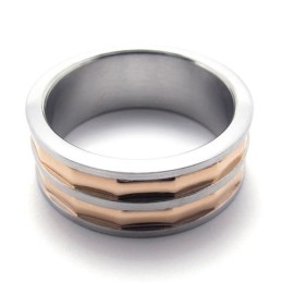 Anillo De Titanio Con Detalles Dorados En Color Café
