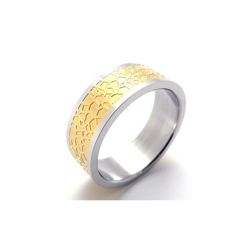 Anillo De Titanio Dorado