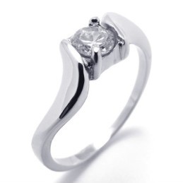 Anillo De Titanio Con Diamantes Para Mujer