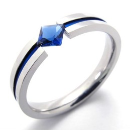 Anillo De Titanio Con Diamante Azul