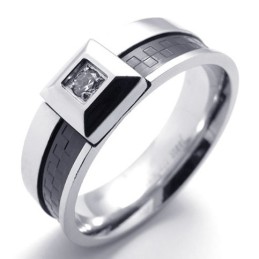 Anillo De Titanio Con Diamantes
