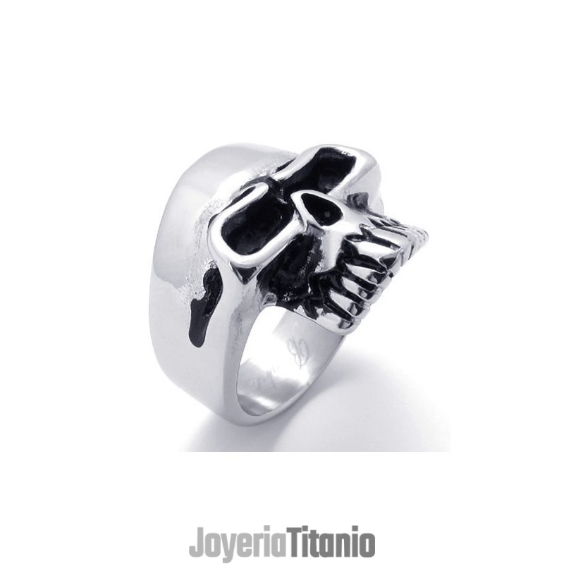 Anillo De Titanio Con Calavera