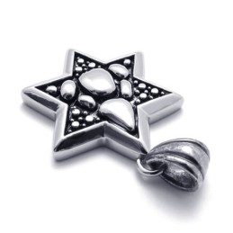 Colgante De Titanio Con Estrella De La Suerte