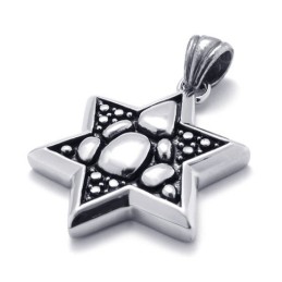 Colgante De Titanio Con Estrella De La Suerte
