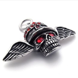 Colgante De Titanio Con Calavera Y Alas De Diamante Rojo