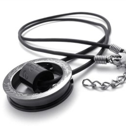 Colgante De Titanio Con Anillo Negro