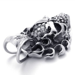 Colgante De Titanio Con Calavera Y Diamante