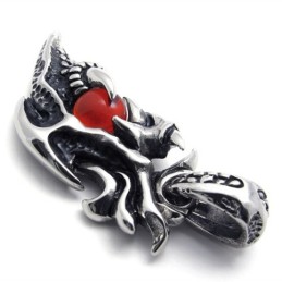 Colgante De Titanio Con Gemas Rojas Y Alas