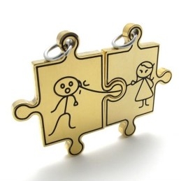 Colgante De Titanio Para Amantes Del Oro