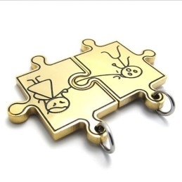 Colgante De Titanio Para Amantes Del Oro