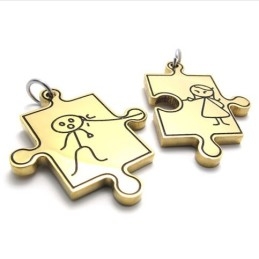 Colgante De Titanio Para Amantes Del Oro