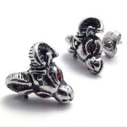 Pendientes De Titanio Con Forma De Oveja Y Diamante Rojo