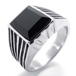 Anillo De Titanio Con Gemas