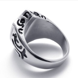 Anillo De Titanio Con Corona
