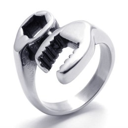 Anillo De Titanio Con Llave Inglesa