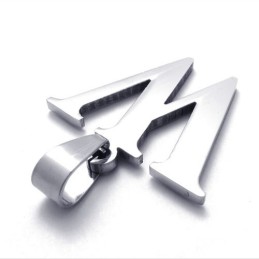 Colgante De Titanio Con La Letra "W"