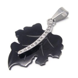 Collar Con Colgante De Hoja De Arce De Titanio Puro Negro