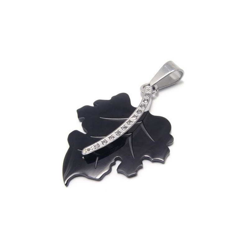 Collar Con Colgante De Hoja De Arce De Titanio Puro Negro