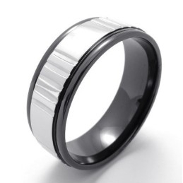 Anillo De Titanio De Alta Calidad Con Brillo De Color De Fabricación Experta