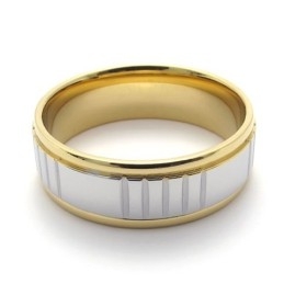 Anillo De Titanio De Fabricación Experta, Color Brillante Y Duradero.