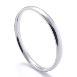 Anillo De Titanio Con Un Diseño Elegante Y Un Color Brillante Que Le Da Una Gran Reputación Tanto En El País Como En El Extranje